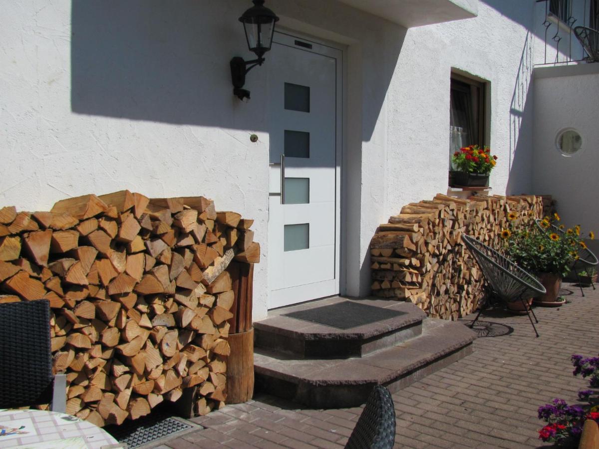 #2 Ruhiges Gemuetliches Ferienzimmer Mit 2 Einzelbetten Gemeinschaftsbad W-Lan Airport Nah Late Night Check In Haus Nr 9,5 Trunkelsberg Екстер'єр фото